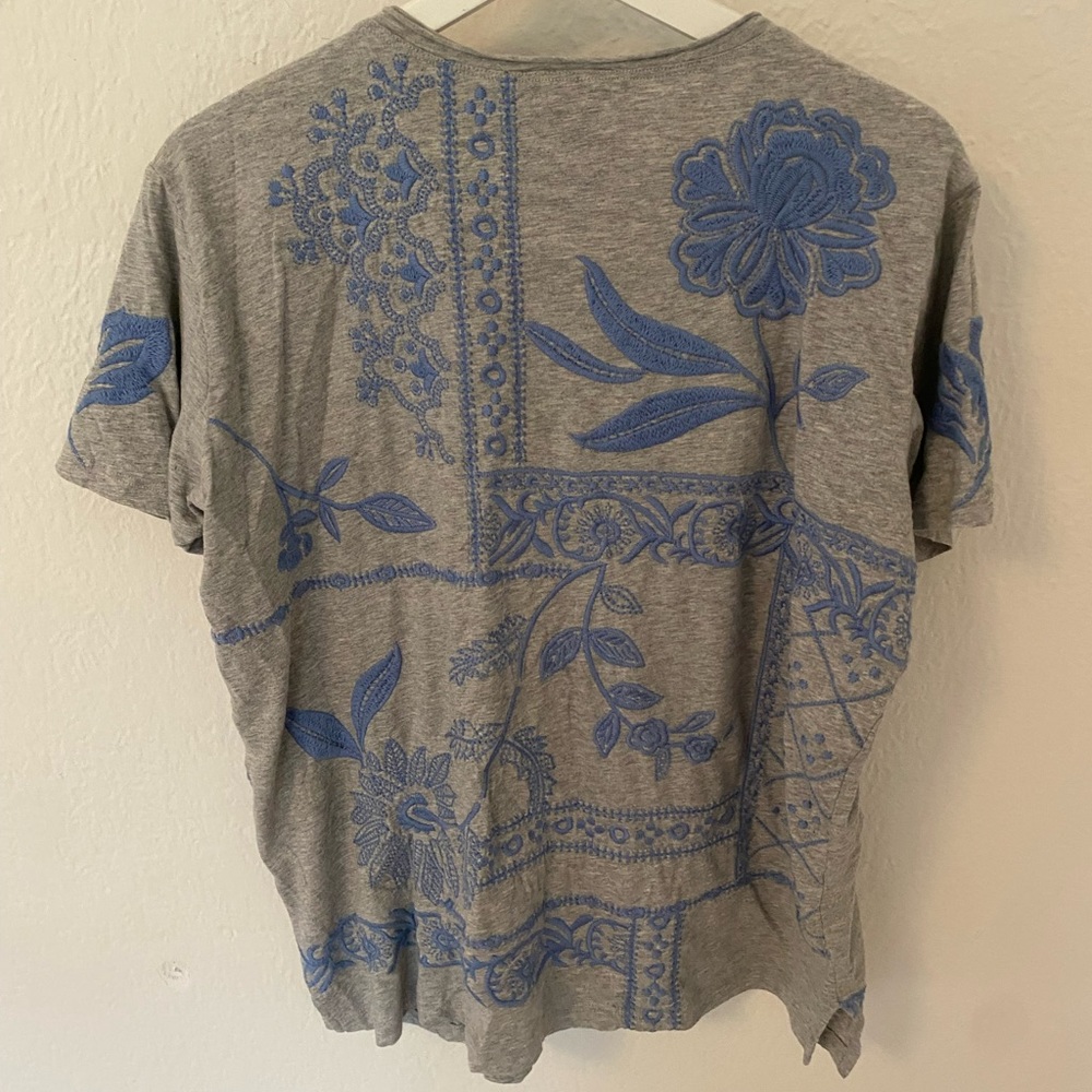 Johnny Was relaxed tee embroidered - Picture 8 of 8